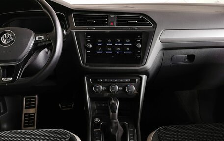 Volkswagen Tiguan II, 2020 год, 2 540 000 рублей, 11 фотография