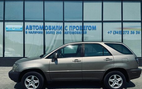 Lexus RX IV рестайлинг, 2000 год, 855 000 рублей, 2 фотография