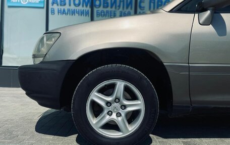 Lexus RX IV рестайлинг, 2000 год, 855 000 рублей, 20 фотография