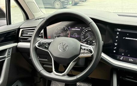 Volkswagen Touareg III, 2021 год, 3 740 000 рублей, 11 фотография