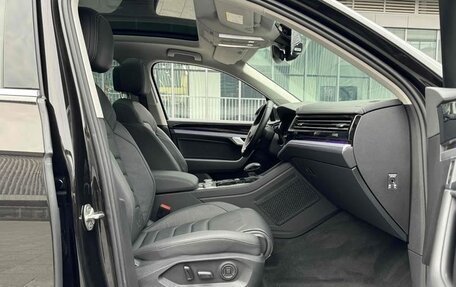 Volkswagen Touareg III, 2021 год, 3 740 000 рублей, 16 фотография