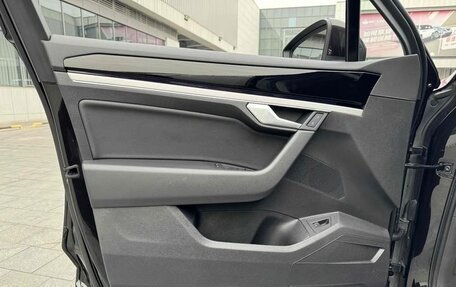 Volkswagen Touareg III, 2021 год, 3 740 000 рублей, 7 фотография