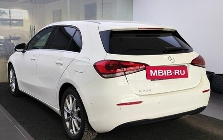 Mercedes-Benz A-Класс, 2018 год, 2 349 000 рублей, 8 фотография