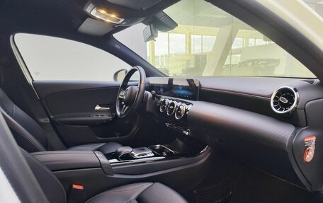 Mercedes-Benz A-Класс, 2018 год, 2 349 000 рублей, 13 фотография