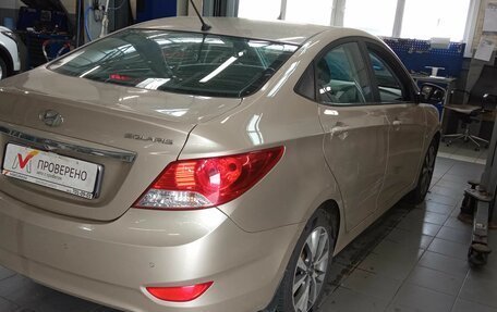 Hyundai Solaris II рестайлинг, 2014 год, 800 000 рублей, 3 фотография