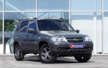 Chevrolet Niva I рестайлинг, 2017 год, 766 000 рублей, 3 фотография