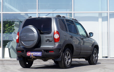 Chevrolet Niva I рестайлинг, 2017 год, 766 000 рублей, 5 фотография
