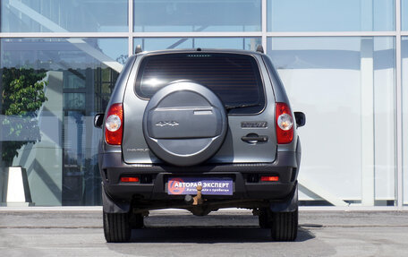 Chevrolet Niva I рестайлинг, 2017 год, 766 000 рублей, 6 фотография