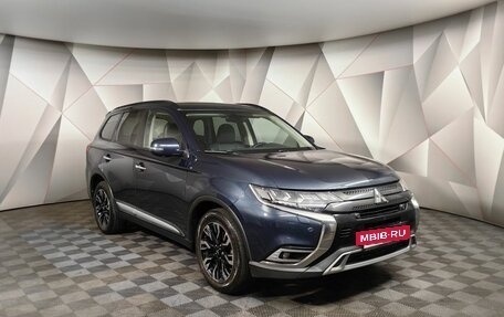 Mitsubishi Outlander III рестайлинг 3, 2022 год, 2 397 000 рублей, 3 фотография