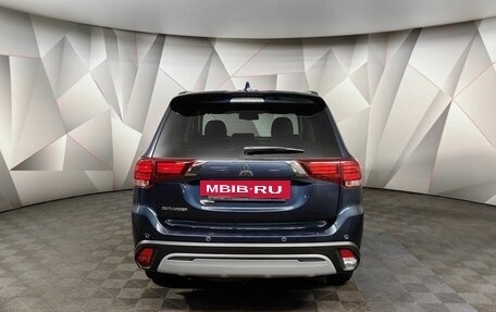 Mitsubishi Outlander III рестайлинг 3, 2022 год, 2 397 000 рублей, 8 фотография
