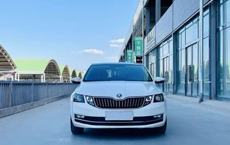 Skoda Octavia, 2020 год, 1 500 000 рублей, 2 фотография