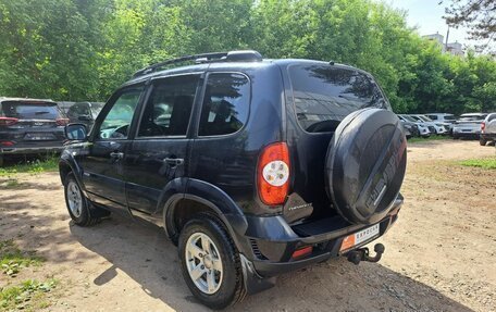 Chevrolet Niva I рестайлинг, 2017 год, 749 000 рублей, 3 фотография