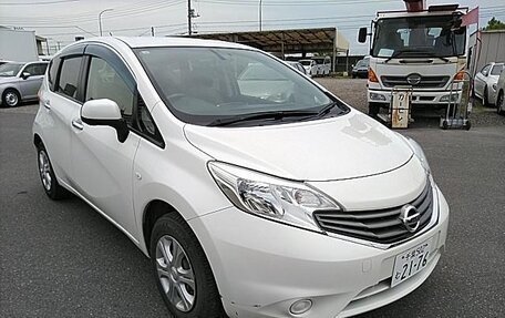Nissan Note II рестайлинг, 2013 год, 600 000 рублей, 2 фотография