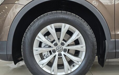 Volkswagen Tiguan II, 2019 год, 2 585 000 рублей, 6 фотография