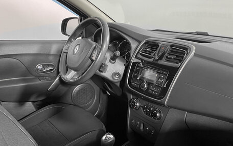 Renault Sandero II рестайлинг, 2015 год, 885 000 рублей, 11 фотография
