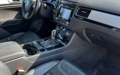 Volkswagen Touareg III, 2012 год, 2 390 000 рублей, 9 фотография