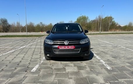 Volkswagen Touareg III, 2012 год, 2 390 000 рублей, 2 фотография