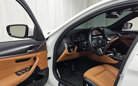 BMW 5 серия, 2022 год, 3 906 000 рублей, 6 фотография