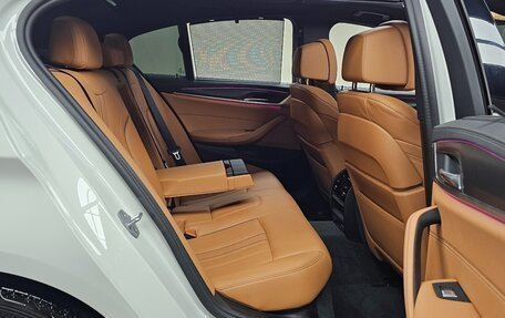 BMW 5 серия, 2022 год, 3 906 000 рублей, 8 фотография