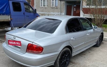 Hyundai Sonata IV рестайлинг, 2002 год, 379 000 рублей, 4 фотография