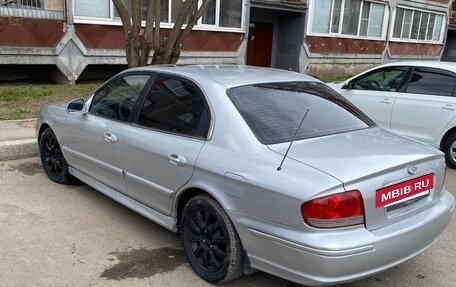 Hyundai Sonata IV рестайлинг, 2002 год, 379 000 рублей, 3 фотография