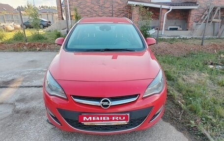 Opel Astra J, 2014 год, 550 000 рублей, 2 фотография