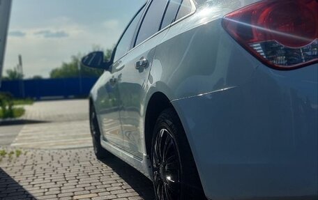 Chevrolet Cruze II, 2010 год, 880 000 рублей, 4 фотография