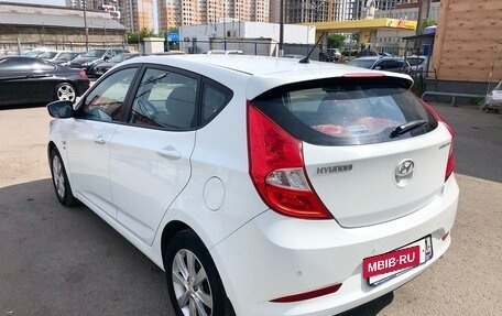 Hyundai Solaris II рестайлинг, 2015 год, 950 000 рублей, 3 фотография