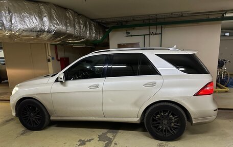 Mercedes-Benz M-Класс, 2013 год, 3 200 000 рублей, 4 фотография