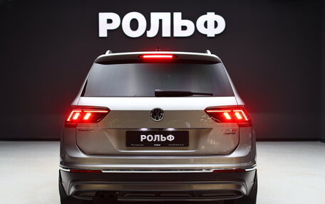 Volkswagen Tiguan II, 2017 год, 2 430 000 рублей, 4 фотография