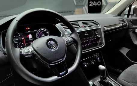 Volkswagen Tiguan II, 2017 год, 2 430 000 рублей, 16 фотография