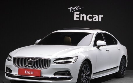 Volvo S90 II рестайлинг, 2021 год, 2 670 000 рублей, 2 фотография