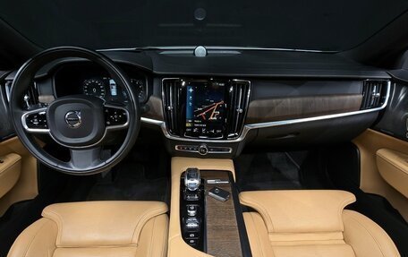 Volvo S90 II рестайлинг, 2021 год, 2 670 000 рублей, 7 фотография