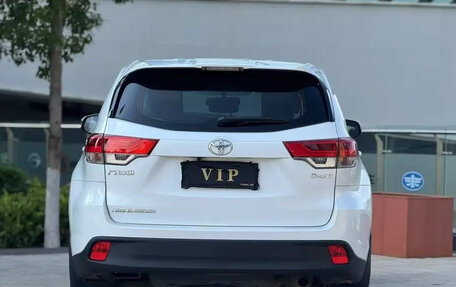 Toyota Highlander III, 2021 год, 2 600 000 рублей, 5 фотография