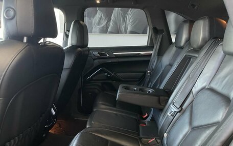Porsche Cayenne III, 2012 год, 3 499 900 рублей, 12 фотография