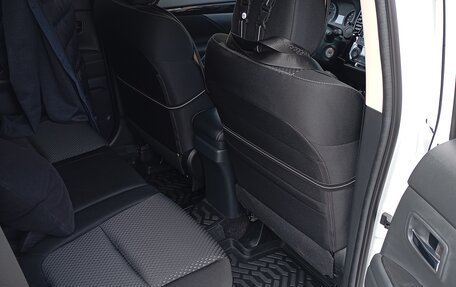 Mitsubishi Outlander III рестайлинг 3, 2022 год, 2 599 000 рублей, 16 фотография