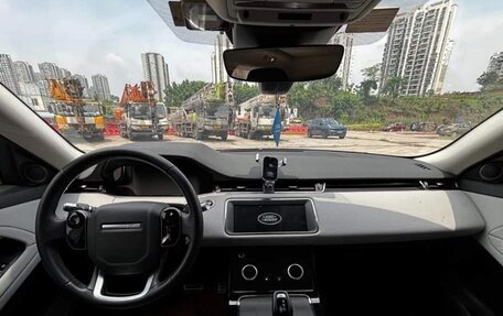 Land Rover Range Rover Evoque II, 2021 год, 2 750 000 рублей, 11 фотография