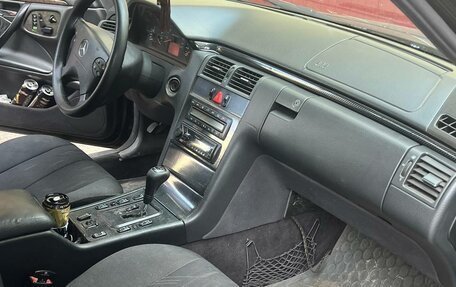 Mercedes-Benz E-Класс, 2000 год, 700 000 рублей, 8 фотография