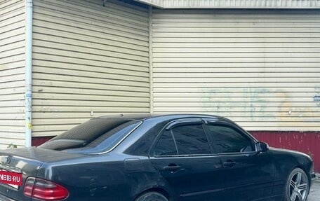 Mercedes-Benz E-Класс, 2000 год, 700 000 рублей, 3 фотография
