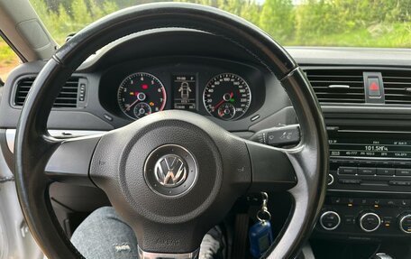 Volkswagen Jetta VI, 2012 год, 1 100 000 рублей, 3 фотография
