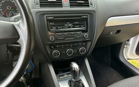 Volkswagen Jetta VI, 2012 год, 1 100 000 рублей, 6 фотография