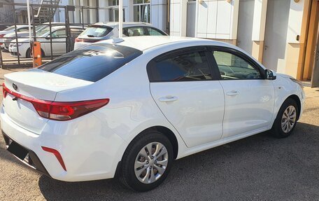 KIA Rio IV, 2018 год, 1 500 000 рублей, 4 фотография