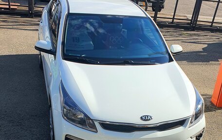KIA Rio IV, 2018 год, 1 500 000 рублей, 3 фотография