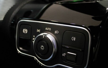 Mercedes-Benz CLA, 2021 год, 3 799 000 рублей, 17 фотография