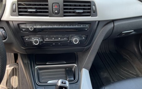 BMW 3 серия, 2014 год, 1 350 000 рублей, 12 фотография