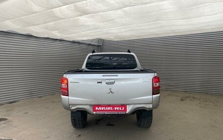 Mitsubishi L200 IV рестайлинг, 2017 год, 1 800 000 рублей, 8 фотография