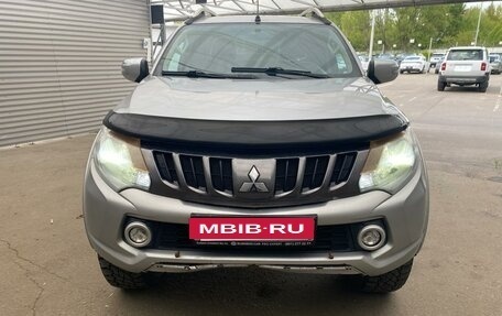Mitsubishi L200 IV рестайлинг, 2017 год, 1 800 000 рублей, 7 фотография