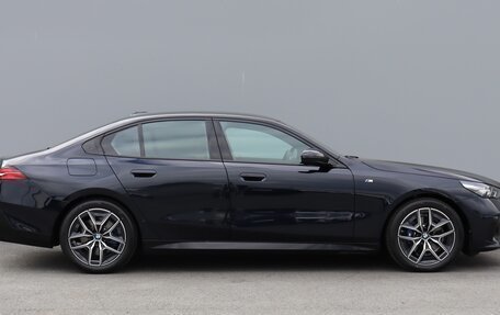 BMW 5 серия, 2023 год, 7 990 000 рублей, 9 фотография