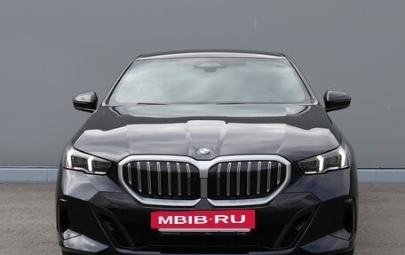 BMW 5 серия, 2023 год, 7 990 000 рублей, 3 фотография