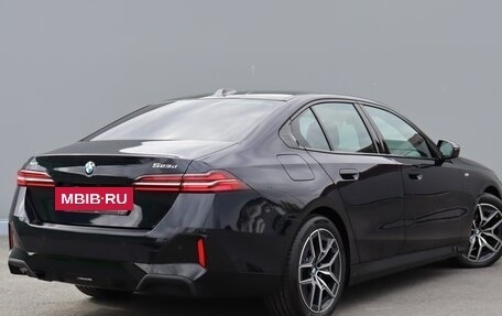 BMW 5 серия, 2023 год, 7 990 000 рублей, 2 фотография